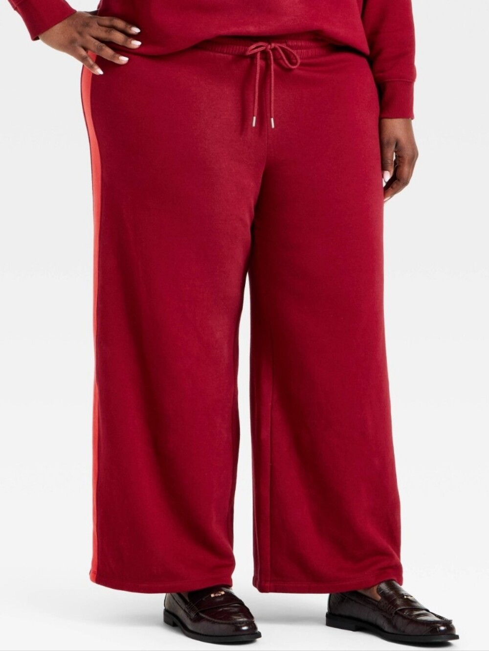 Women's Mid-Rise Straight Leg Fleece Pull-On Pants - Universal Thread™ Maroon 1X